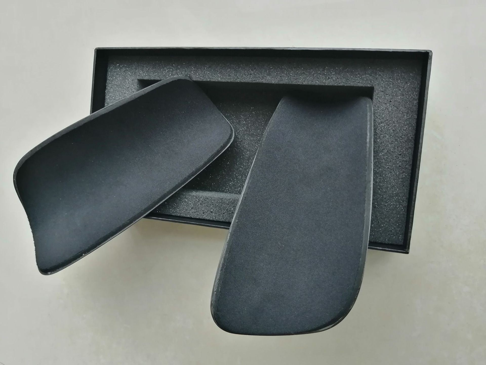 eva冷热压成型 eva雕刻 碳纤维护板防震保护内衬